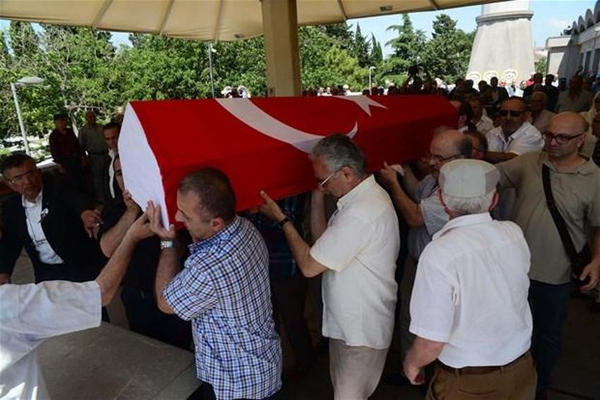 Yaşar Nuri Öztürk