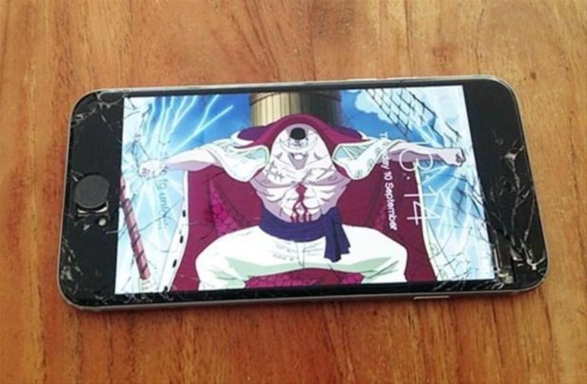 Telefon ekranı kırılanlar için ilginç çözüm