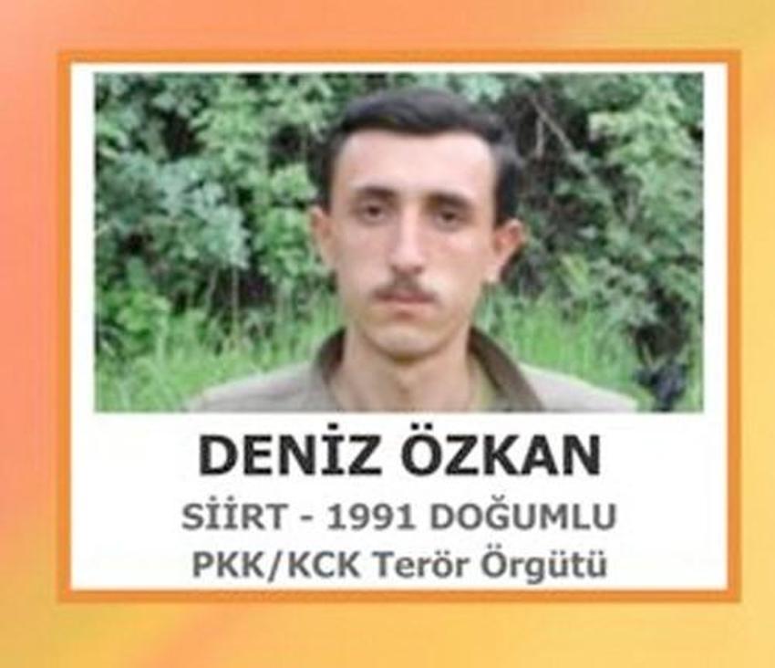 PKK'lıların fotoğrafları billboardlara asıldı