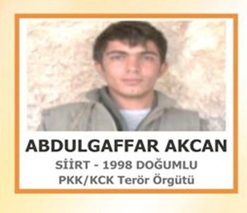 PKK'lıların fotoğrafları billboardlara asıldı