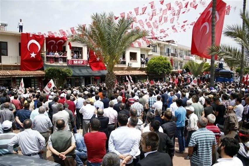 Akşener'e Antalya'da coşkulu karşılama