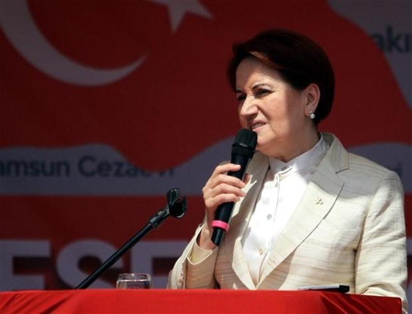 Akşener'e Antalya'da coşkulu karşılama