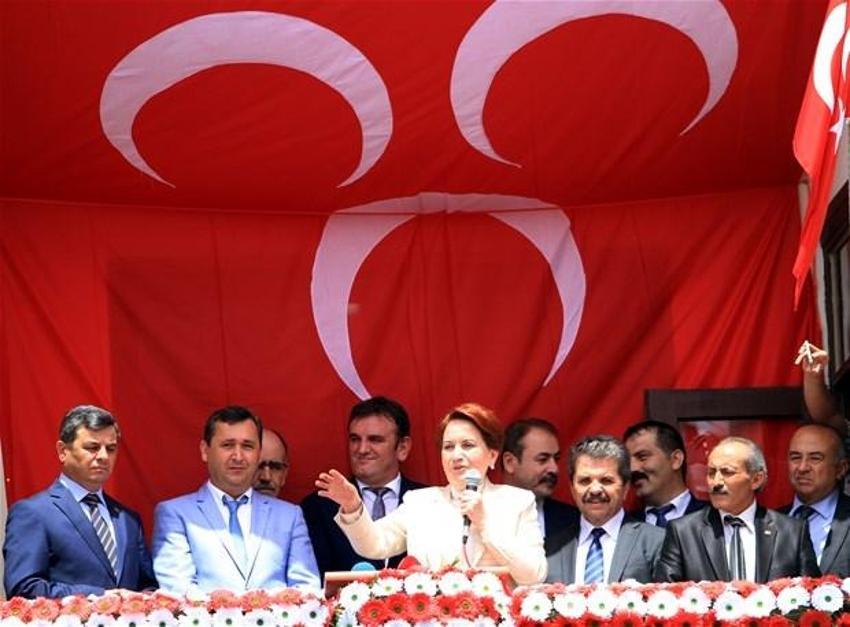 Akşener'e Antalya'da coşkulu karşılama