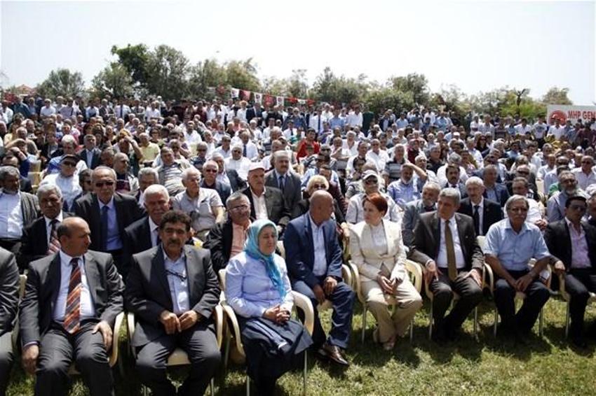 Akşener'e Antalya'da coşkulu karşılama