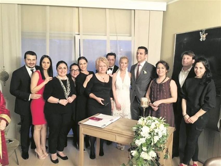Helin Avşar Serhan Bora ile evlendi