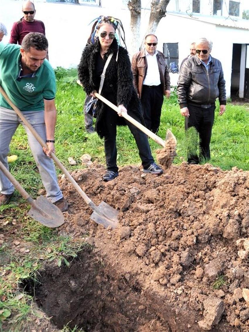 Özlem Tekin'nden babasına veda