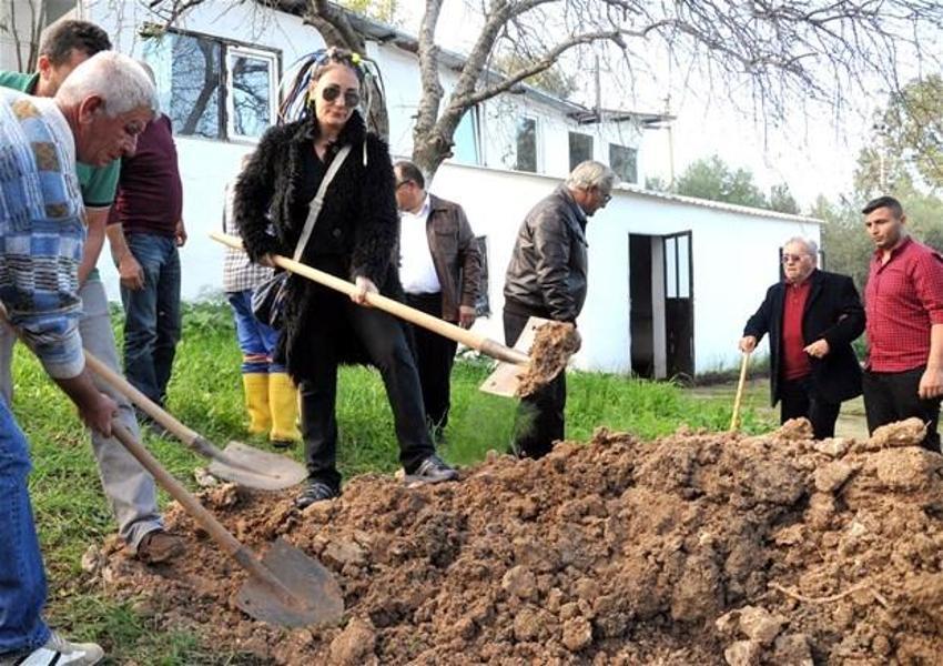 Özlem Tekin'nden babasına veda