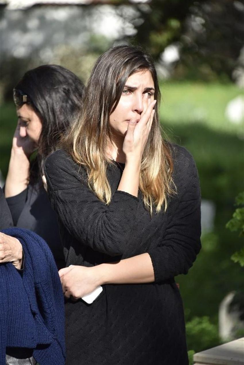Özlem Tekin'nden babasına veda