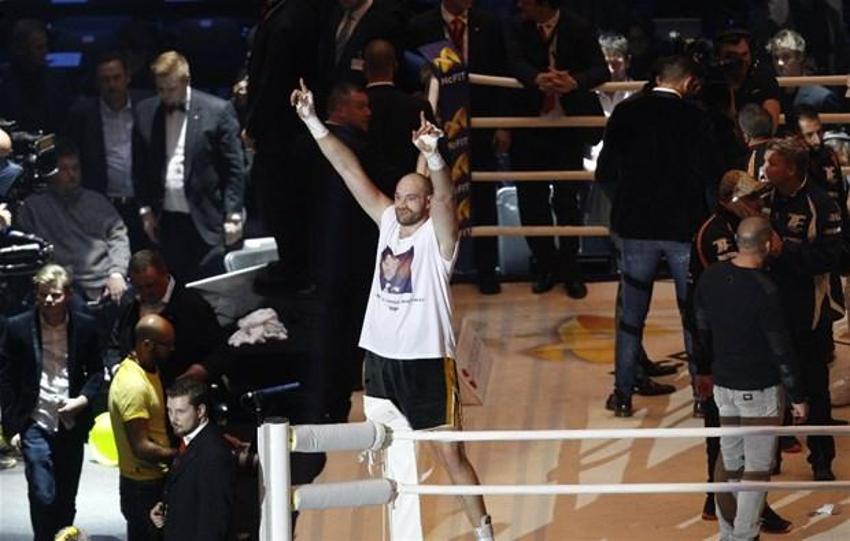 Şampiyon Tyson Fury!