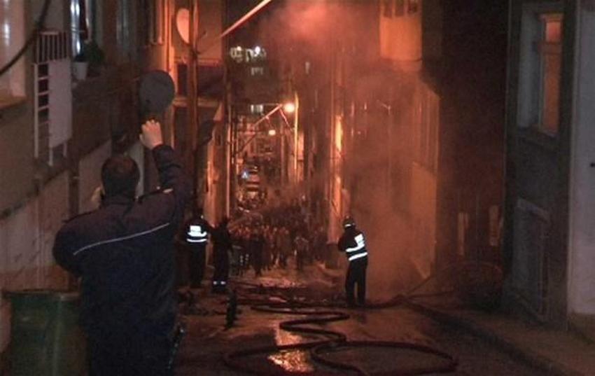 100 yıllık tarihi bina yandı