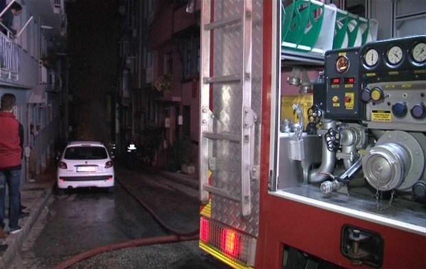 100 yıllık tarihi bina yandı