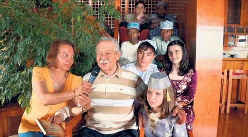 Çetin Altan kimdir?