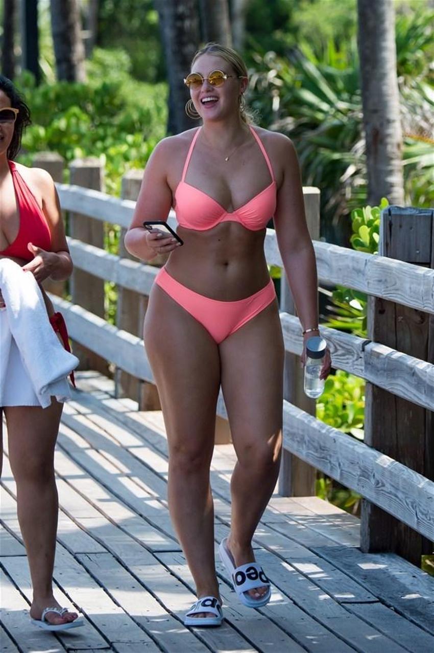 Iskra Lawrence