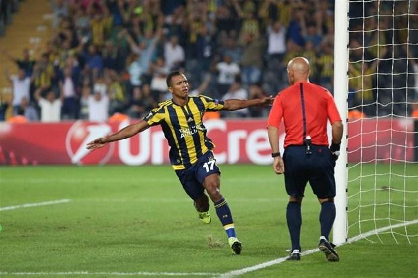 Ömer Üründül olay oldu!