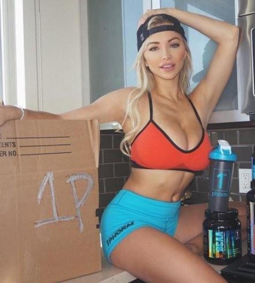 Lindsey Pelas