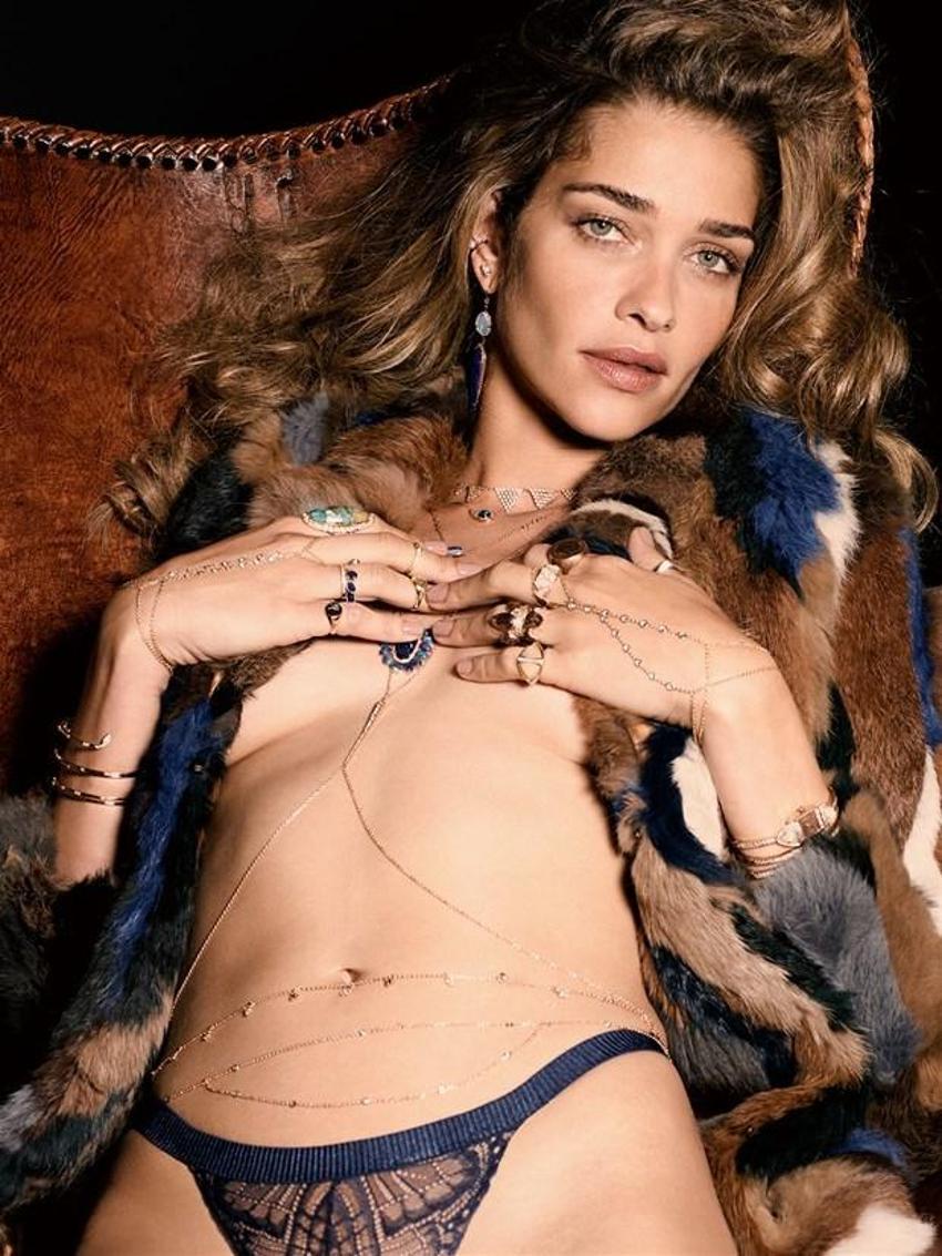 Ana Beatriz Barros