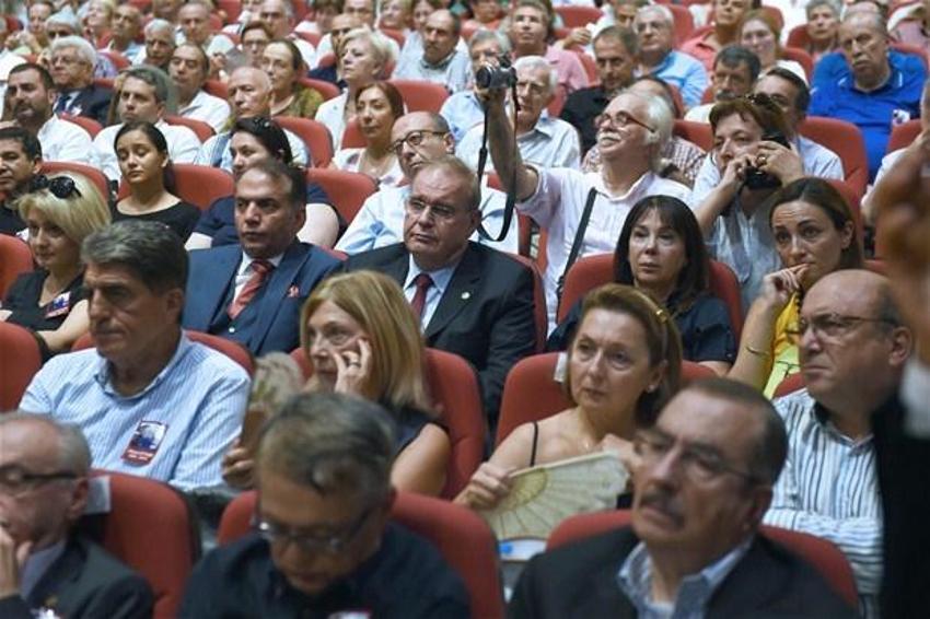Fikret Otyam son yolculuğuna uğurlandı