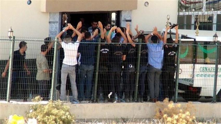 Cenazeler böyle çıkarıldı