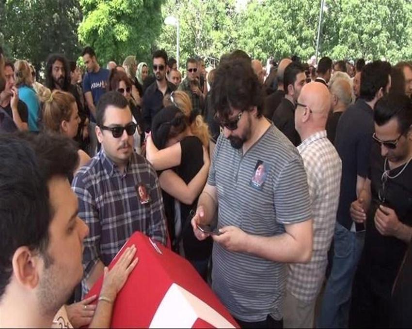 Sümer Tilmaç son yolculuğuna uğurlandı