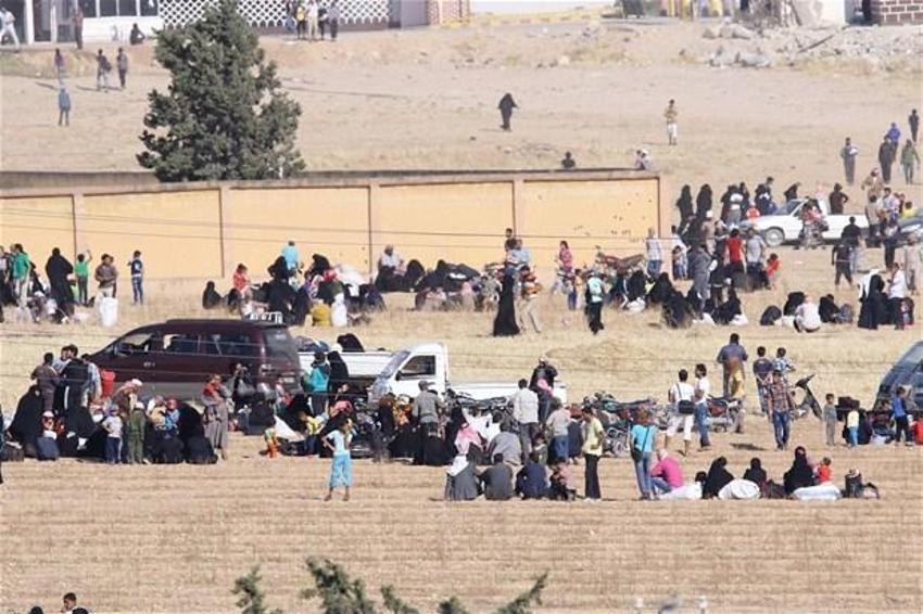 Suriyeliler Akçakale sınırında