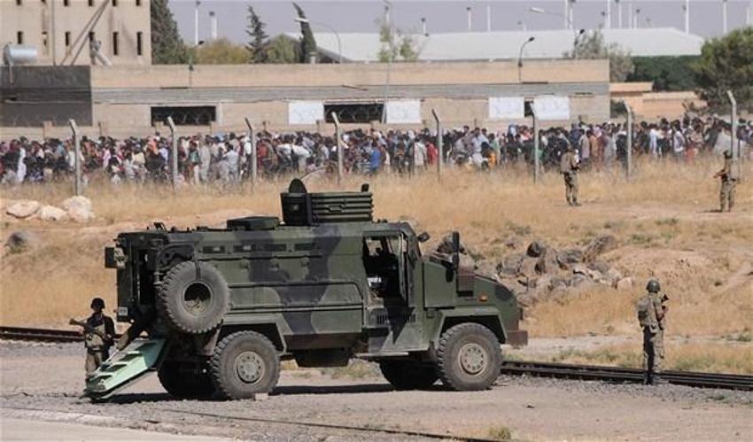 Suriyeliler Akçakale sınırında