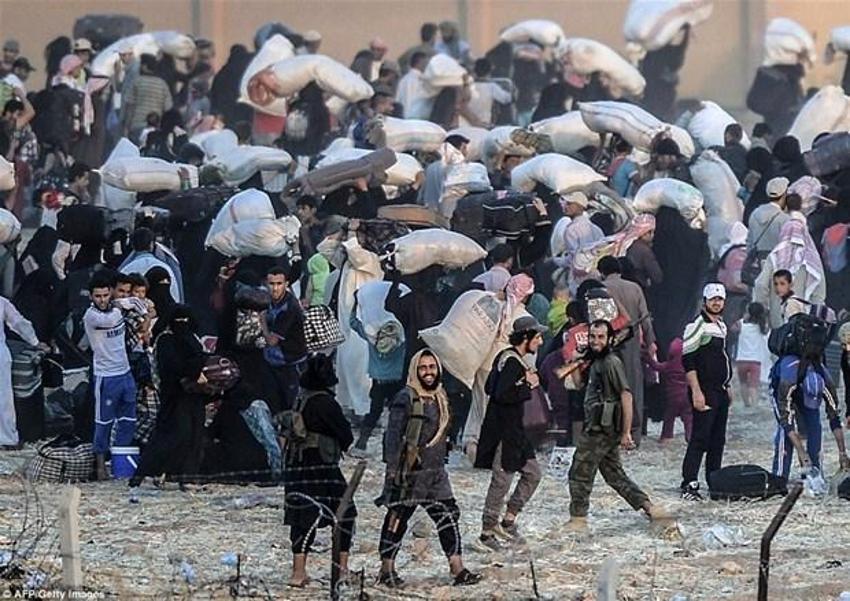 Suriyeliler Akçakale sınırında