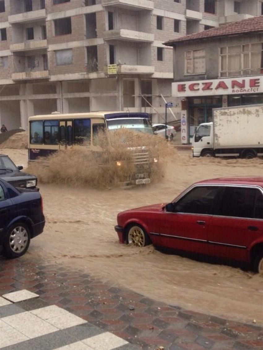 Ankara’da sel faciası: 2 yaralı