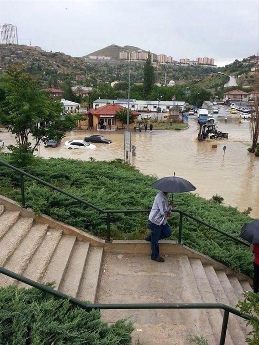 Ankara’da sel faciası: 2 yaralı