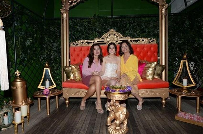 Demet Akbağ-Sedef İybar