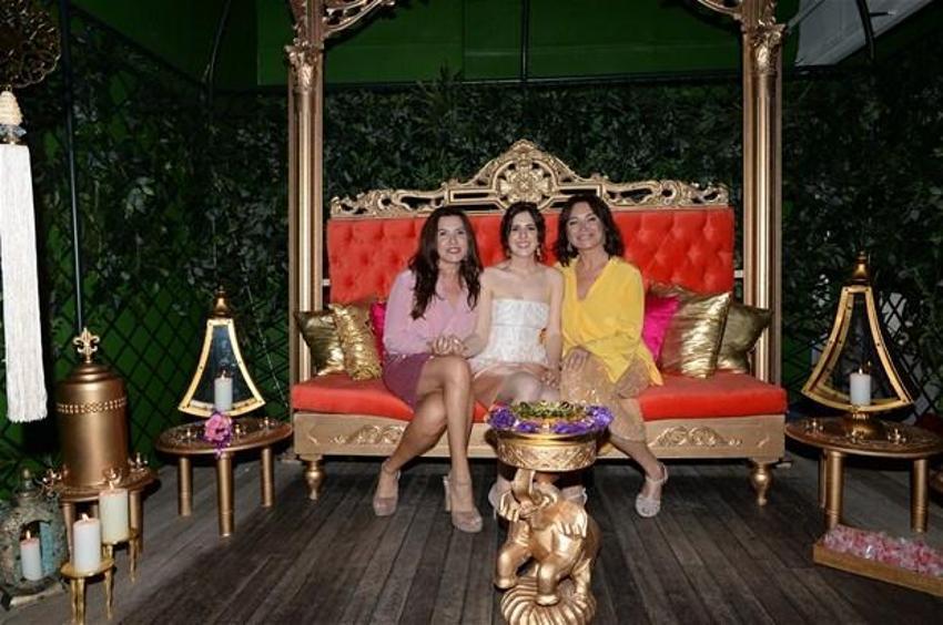 Demet Akbağ-Sedef İybar