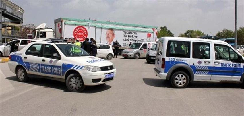 CHP'nin seçim TIR'ı Erzurum'a giremedi