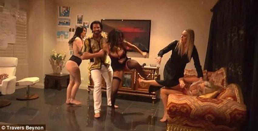 Avustralya'nın Hugh Hefner'ı Travers Beynon