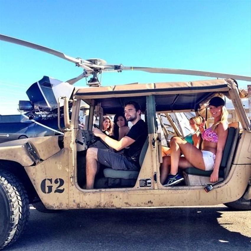 Dan Bilzerian'ın yeni kankası Mister Keating