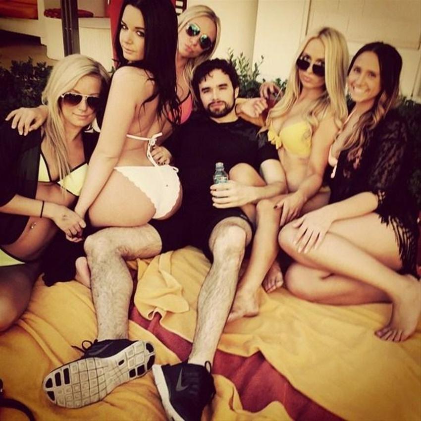 Dan Bilzerian'ın yeni kankası Mister Keating