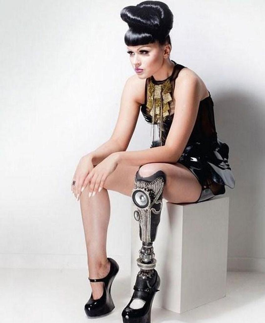Viktoria Modesta