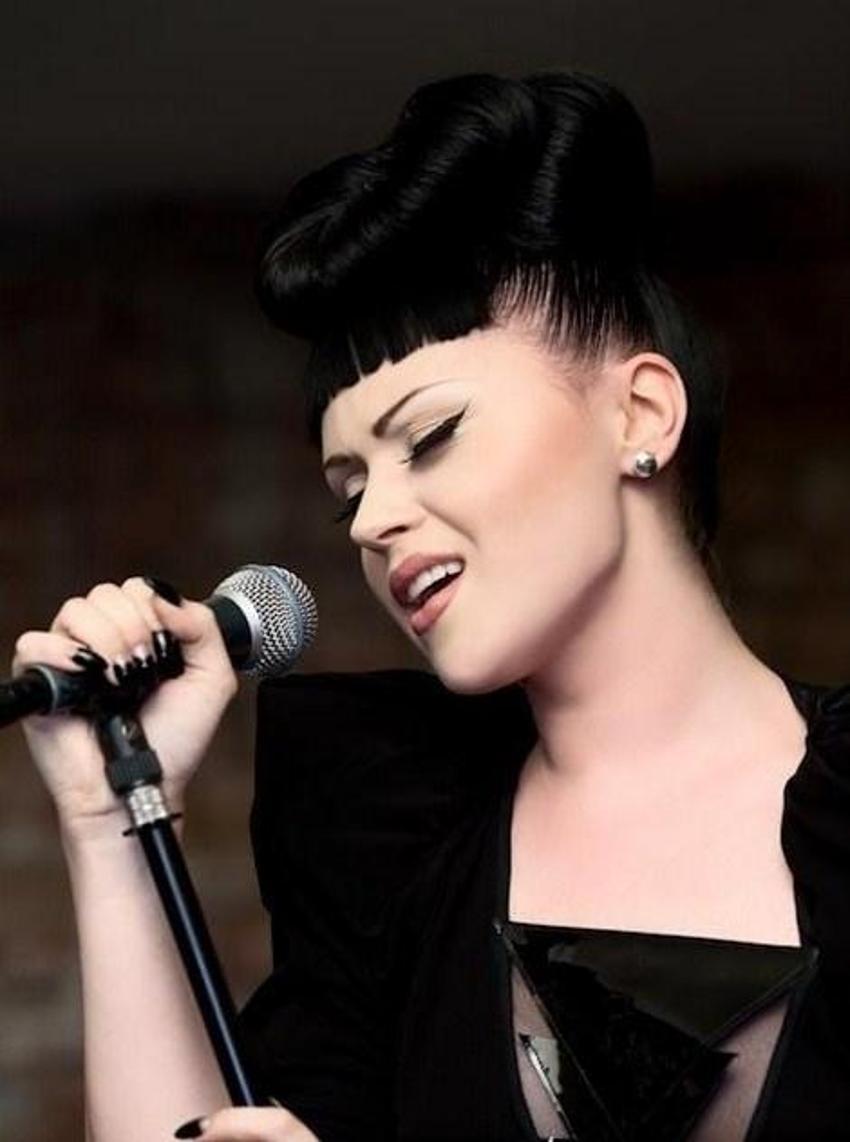 Viktoria Modesta