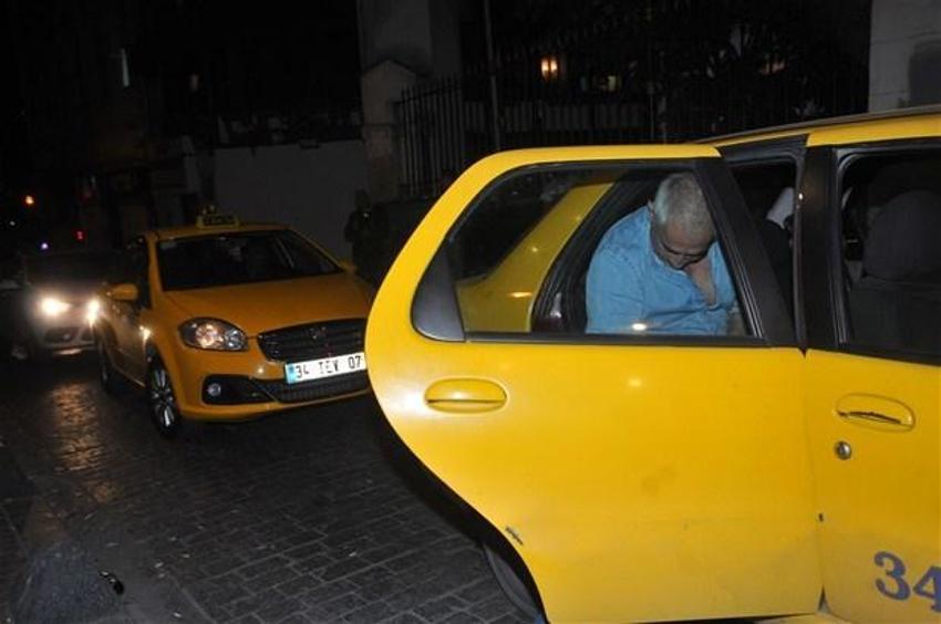 Mustafa Altıoklar ve küçük sevgilisi