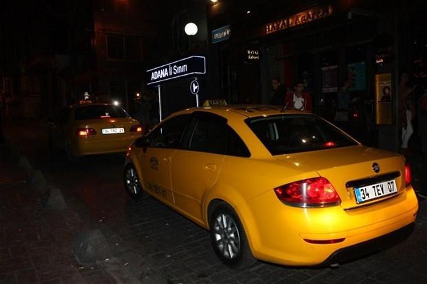 Mustafa Altıoklar ve küçük sevgilisi