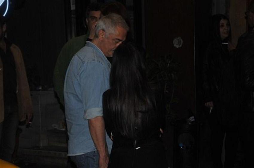 Mustafa Altıoklar ve küçük sevgilisi