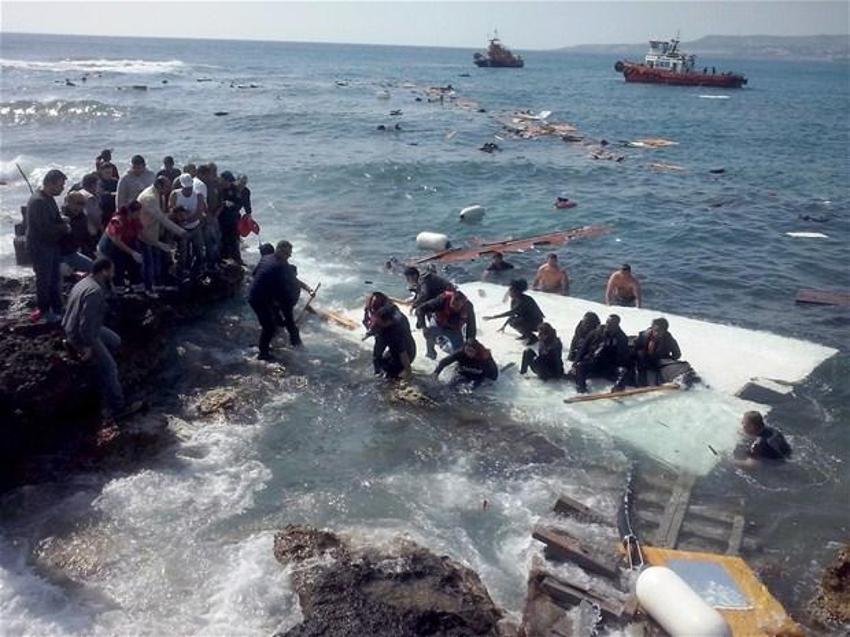 Rodos'ta kaçak teknesi battı: 4 ölü