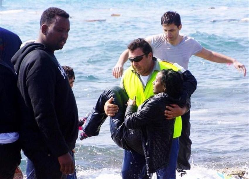 Rodos'ta kaçak teknesi battı: 4 ölü