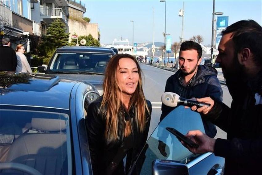 Hülya Avşar ve Senem Kuyucuoğlu!