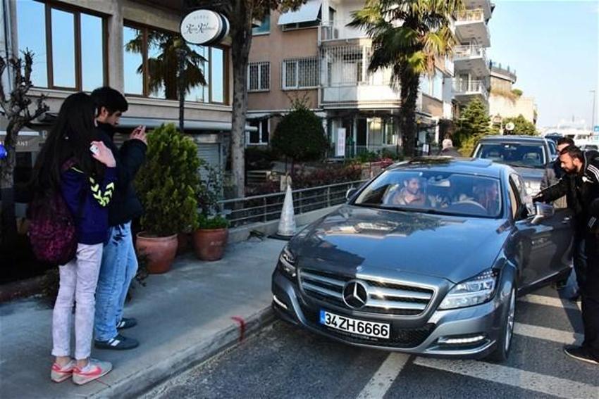 Hülya Avşar ve Senem Kuyucuoğlu!