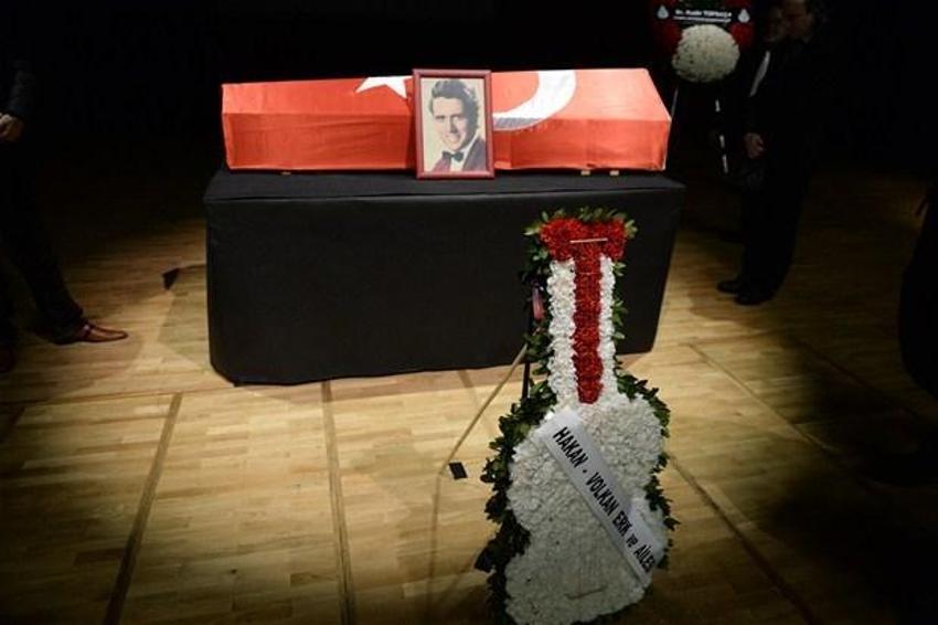 Erol Büyükburç'a veda