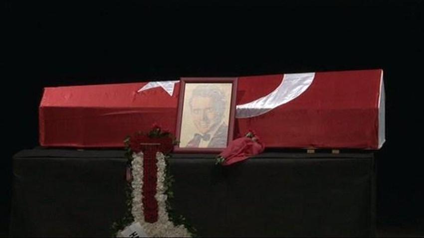 Erol Büyükburç'a veda