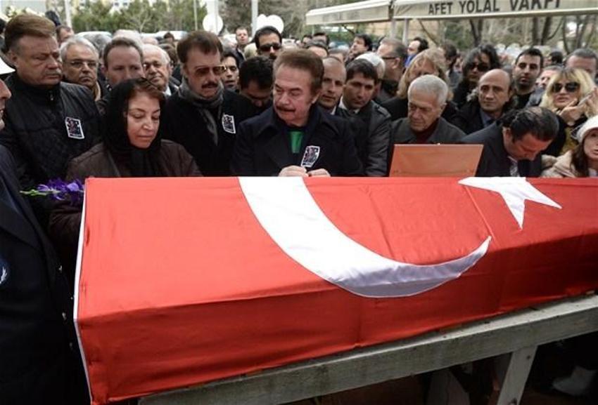 Erol Büyükburç'a veda