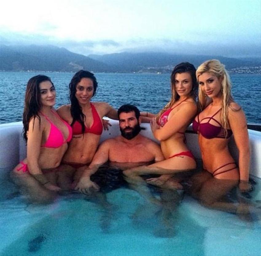 Dan Bilzerian'ın güzelleri