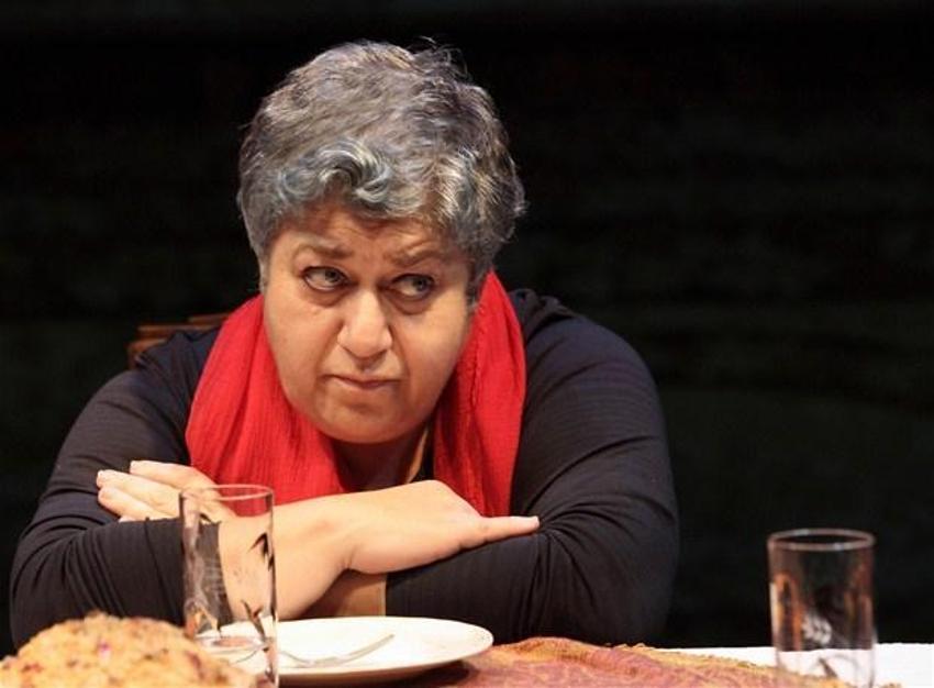 Elif Şafak'ın Baba ve Piç romanı İtalyada tiyatro oyunu oldu