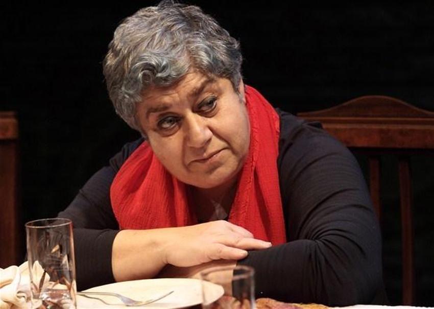 Elif Şafak'ın Baba ve Piç romanı İtalyada tiyatro oyunu oldu