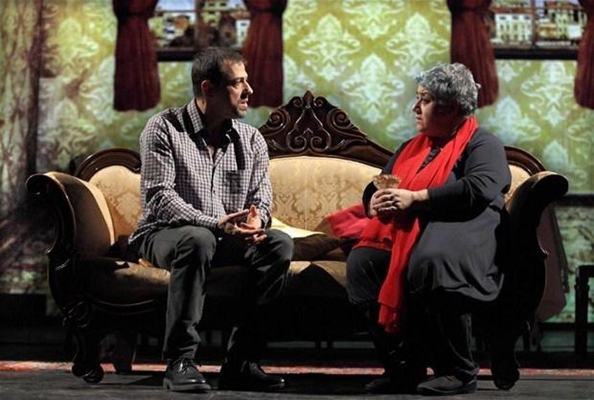 Elif Şafak'ın Baba ve Piç romanı İtalyada tiyatro oyunu oldu